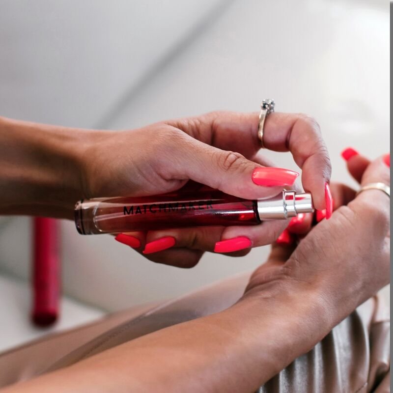 OLHO DE AMOR - MATCHMAKER RED DIAMOND LGBTQ PERFUME FEROMONES PARA ELA 10 ML - Imagem 4