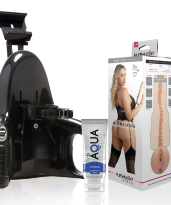 FLESHLIGHT - MIA MALKOVA BOSS LEVEL + LANÇAMENTO UNIVERSAL + LUBRIFICANTE AQUA QUALITY 50 ML