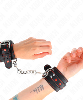 KINK - PULSO PRETO COM INSERÇÃO DE CORAÇÃO VERMELHO AJUSTÁVEL 21-28 CM X 5,5 CM