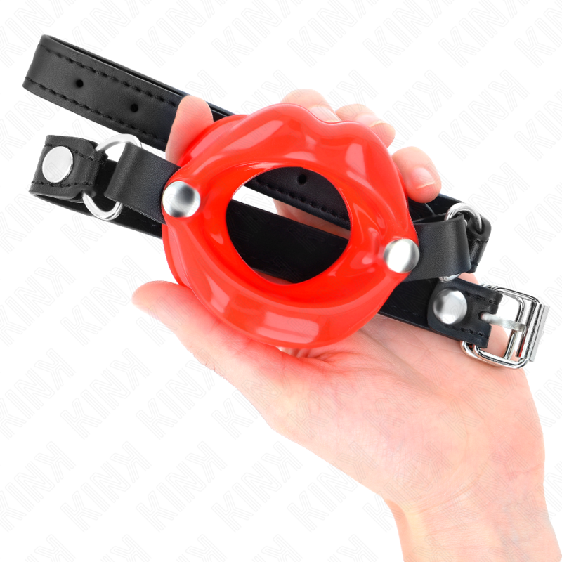 KINK - MORDAÇA LIP 8 CM COM ALÇA DE COURO VERMELHA 63 x 2 CM AJUSTÁVEL 39-58 CM - Imagem 4
