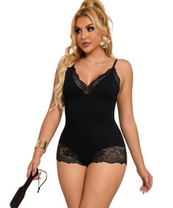 SUBBLIME - TEDDY PRETO FLORAL DETALHE DE RENDA L/XL