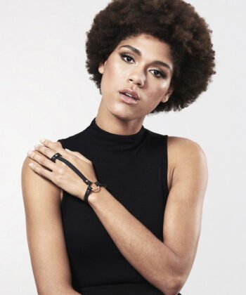 Visão alternativa de BIJOUX - INDISCRETS MAZE BRAZALETE / ARNÉS PARA MANOS NEGRO