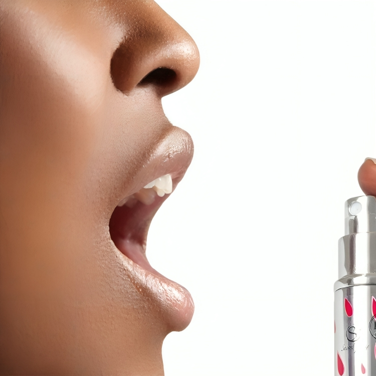 SECRETPLAY - SPRAY PARA SEXO ORAL COM SABOR DE MORANGO AZEDO - Imagem 2